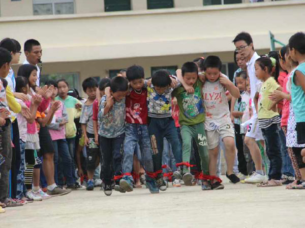 7��28�����V�|�̌W(xu��)Ժ��С�ٟ���ɽ�^(q��)���W(xu��)����֧���������С�W(xu��)�e�k���\�ӕ����mȻ���ز�δ�޽�����������꠆T��Ŭ���ͺ��ӂ���ƴ�������\�ӕ��A�M�Y(ji��)�����D�麢�ӂ��ڱ�ِ�ЈF�Y(ji��)�f(xi��)��������������