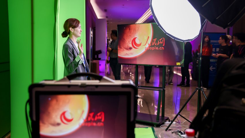 隨幻虛擬直播工作站體驗(yàn)區(qū)。主辦方供圖